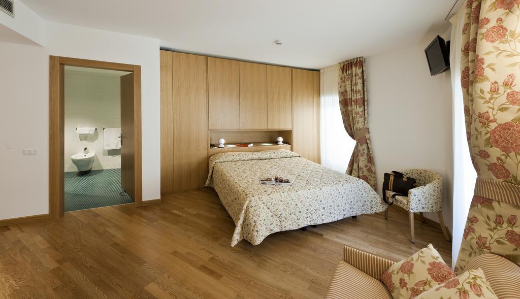Hotel Romanda Levico Terme Exteriér fotografie