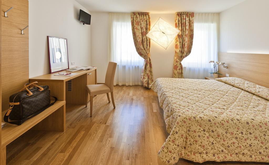 Hotel Romanda Levico Terme Exteriér fotografie